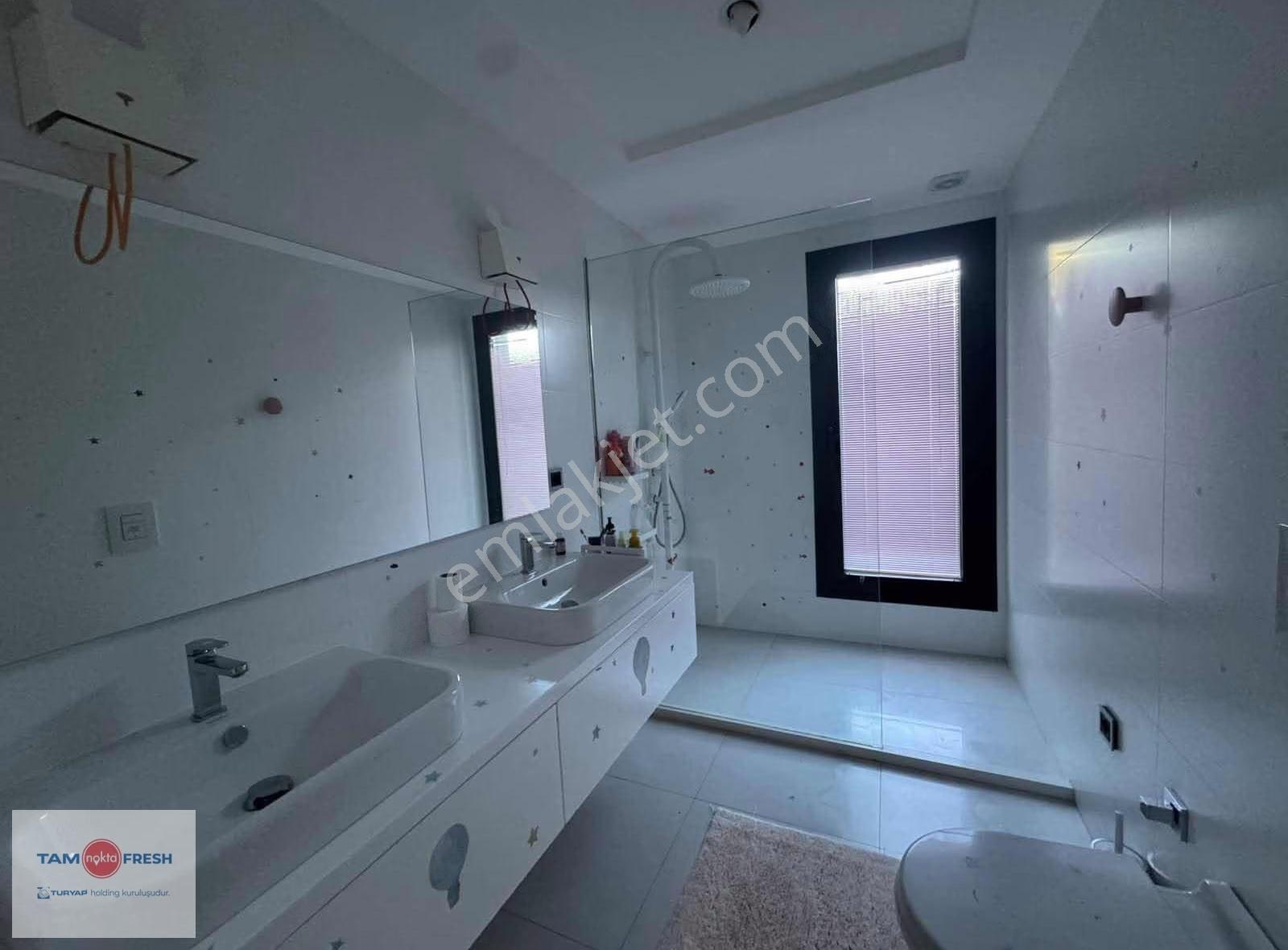 Kekliktepe'de Güvenlikli Site İçinde Kiralık Villa - Görsel 17