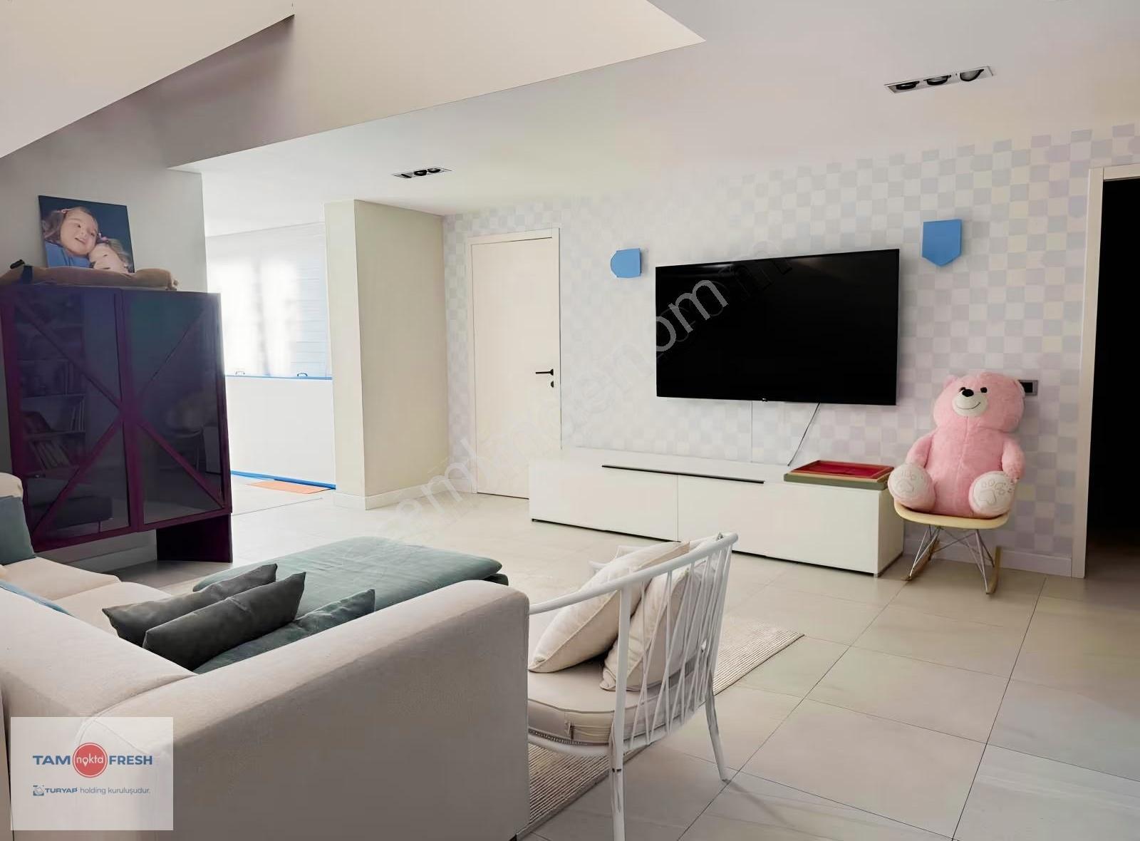 Kekliktepe'de Güvenlikli Site İçinde Kiralık Villa - Görsel 20