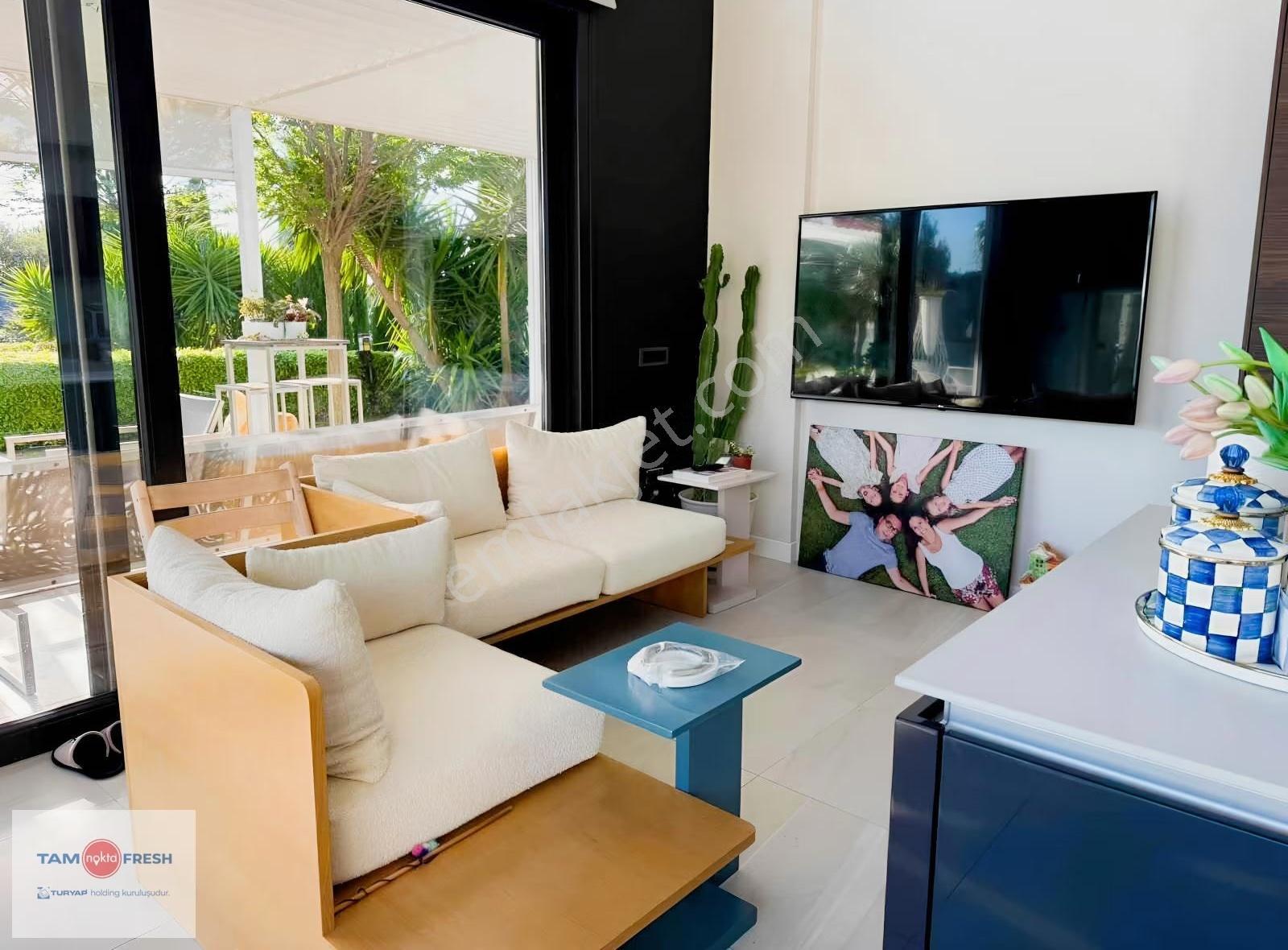 Kekliktepe'de Güvenlikli Site İçinde Kiralık Villa - Görsel 25