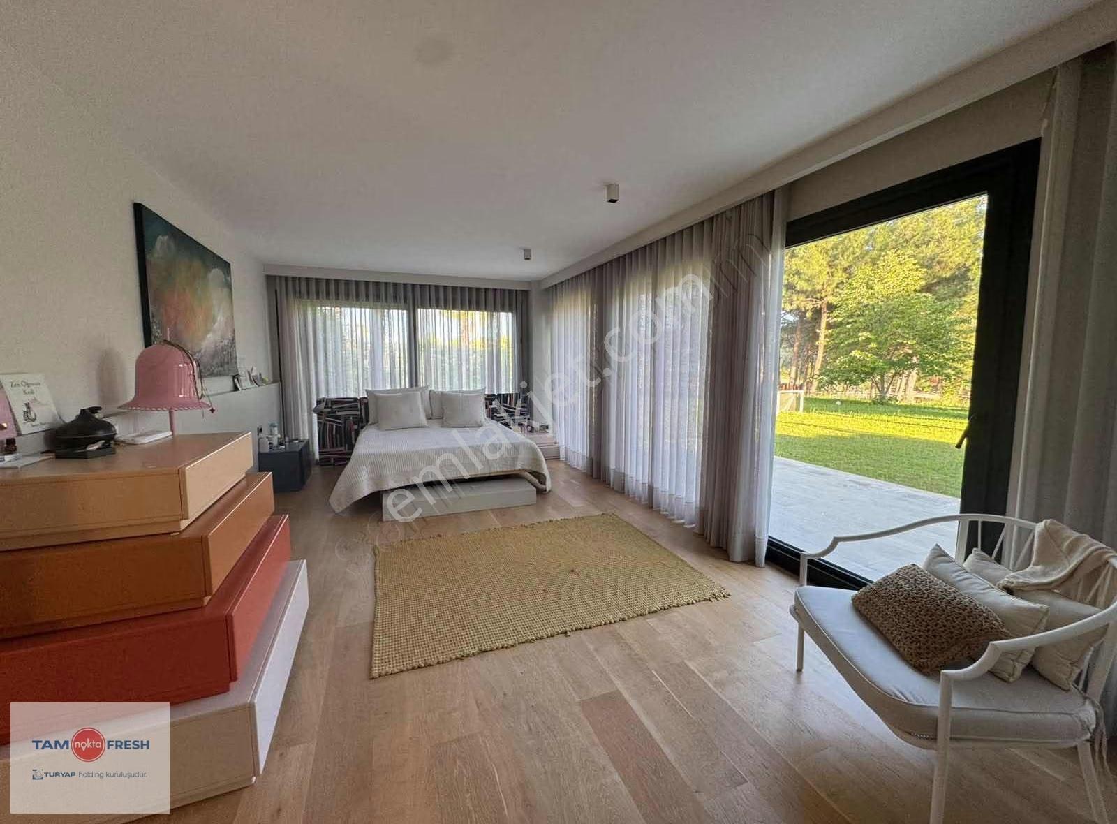 Kekliktepe'de Güvenlikli Site İçinde Kiralık Villa - Görsel 2