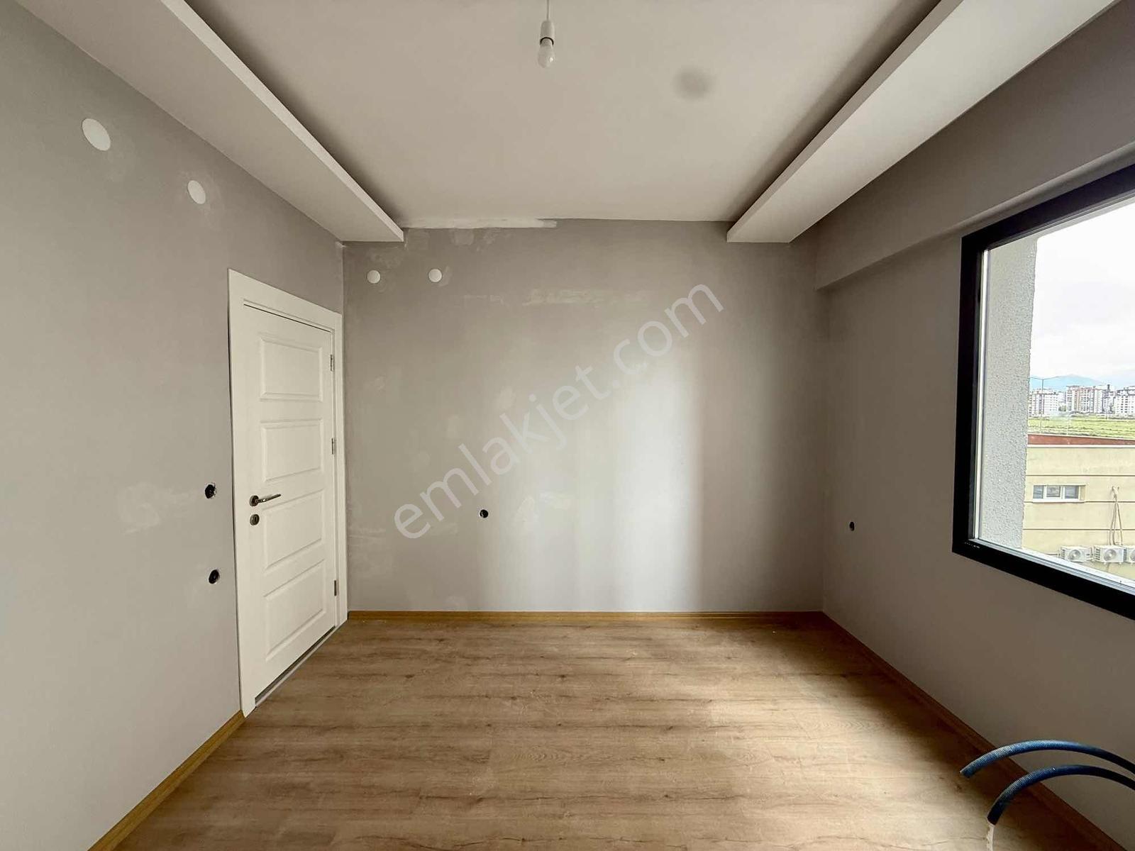 Düşük Katlı 3+1 Ebeveyn Banyolu Harika Konumlu Sıfır Daire - Görsel 14