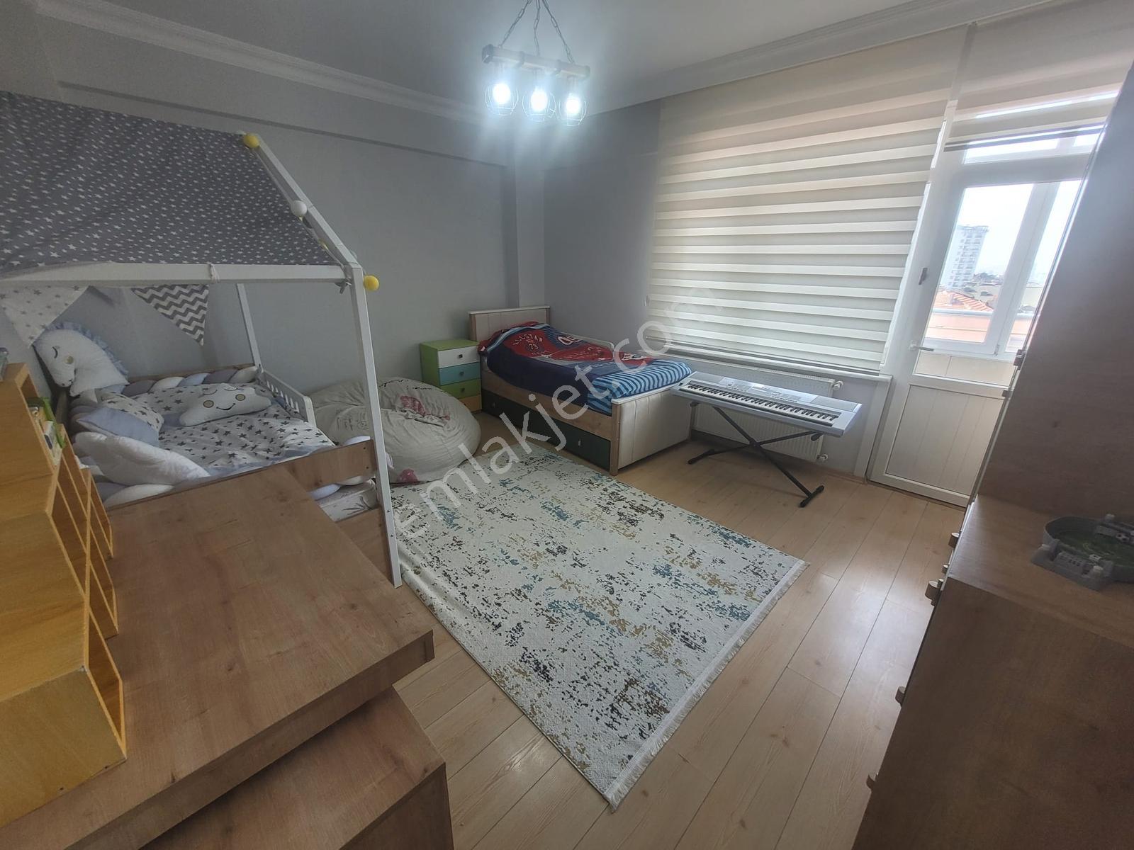 Ümraniye Merkezde Cadde Üstü Her Katta Tek Daire Büyük 3+1 Daire - Görsel 7