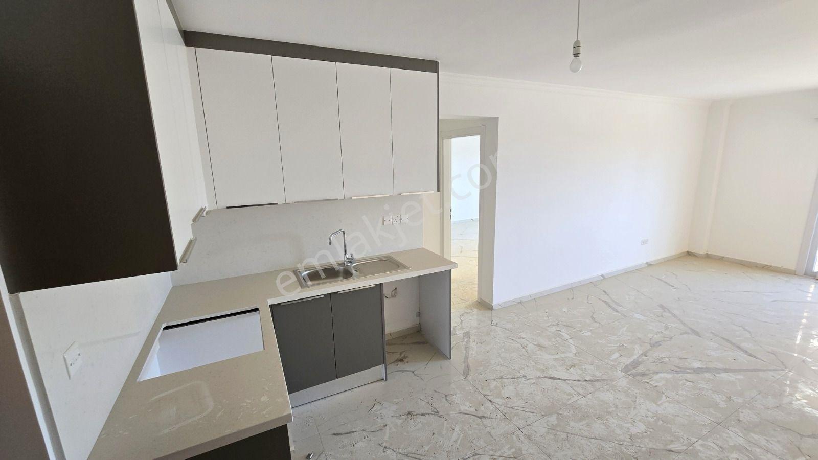 Gazimağusa Merkez De Sakarya Bölgesinde 1+1 Satılık - Görsel 2
