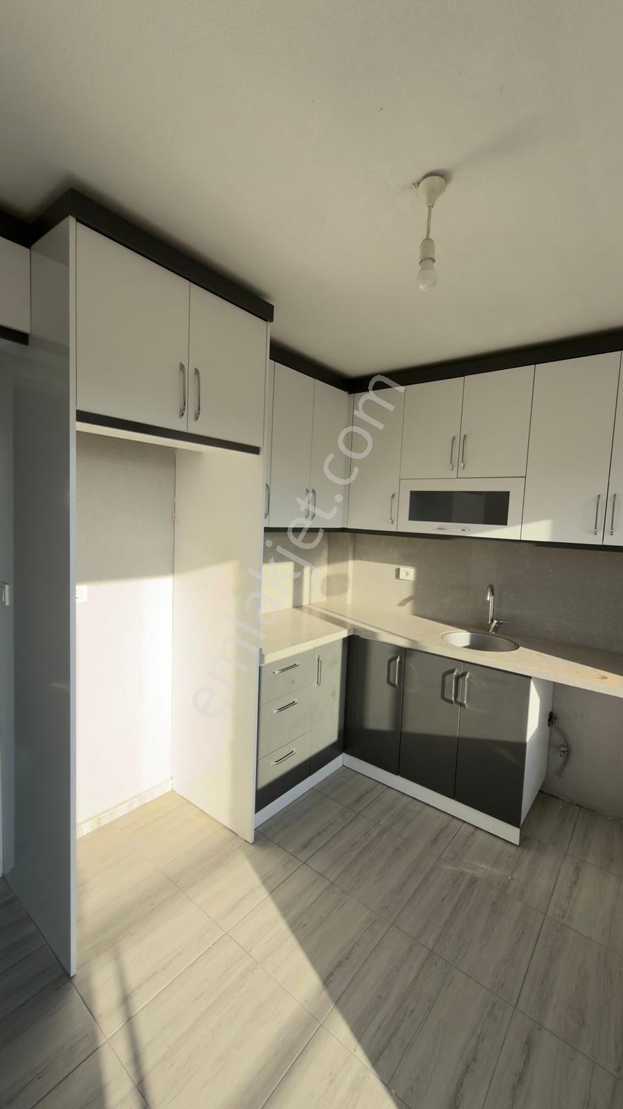 Fatih Mahallesinde Tamamen Yeni Yapılmış Ferah Kiralık Daire - Görsel 24