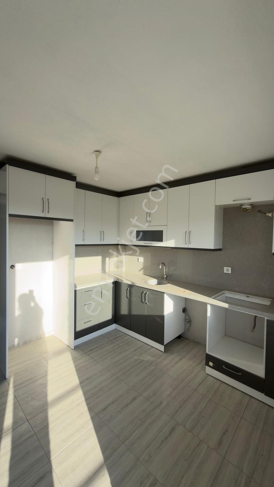 Fatih Mahallesinde Tamamen Yeni Yapılmış Ferah Kiralık Daire