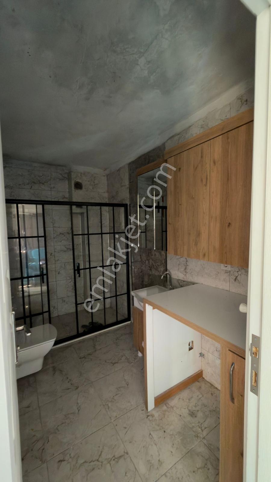 Fatih Mahallesinde Tamamen Yeni Yapılmış Ferah Kiralık Daire - Görsel 11