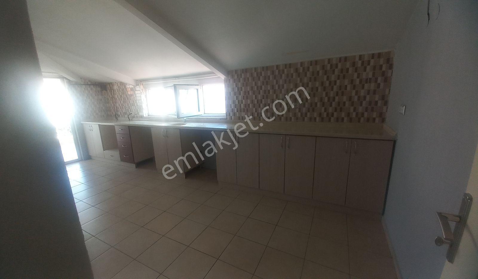 Atalarda Kiralık 3+1 Çatıkatı - Görsel 17