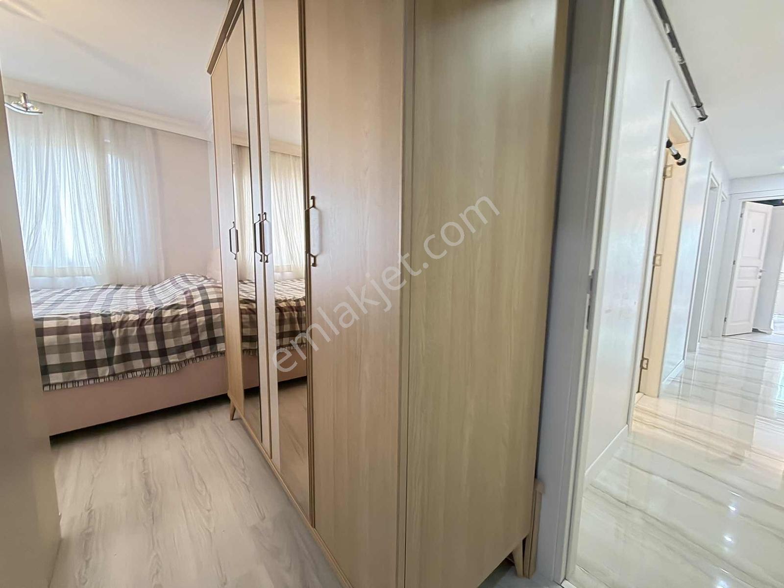 Üsküdar Bahçelievler Mahallesinde Cadde Üzeri 120 M² 3+1 Daire - Görsel 26
