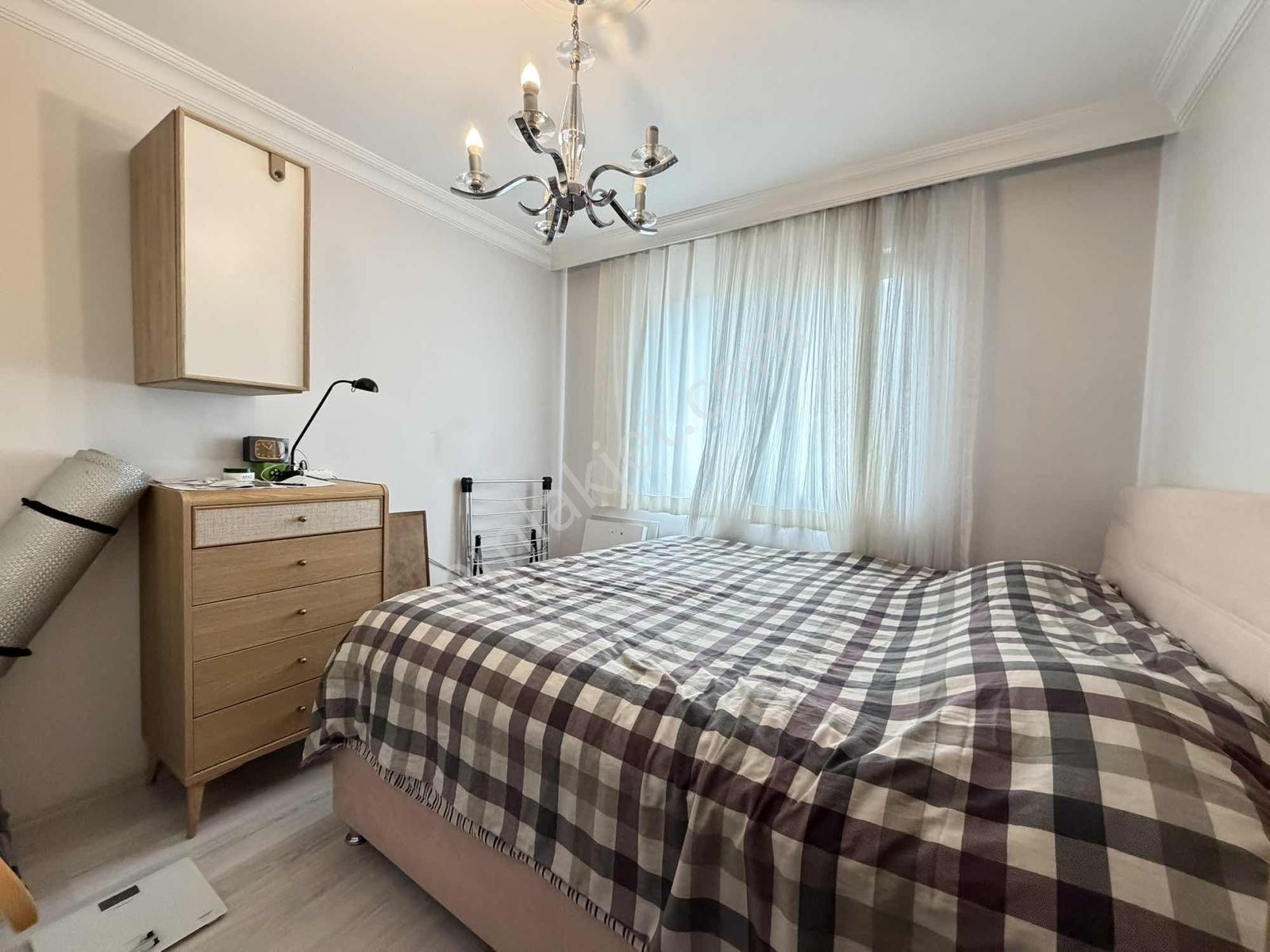 Üsküdar Bahçelievler Mahallesinde Cadde Üzeri 120 M² 3+1 Daire - Görsel 27