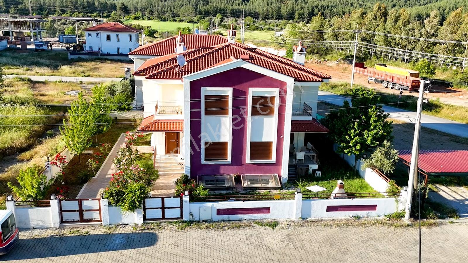 Muğla Ula Köprübaşı Mah Geniş Ve Lüks 3+2 Satılık Tripleks Villa