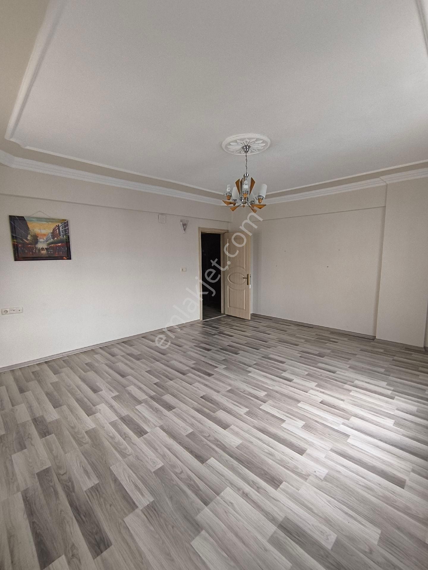 Rem/max Land'ten Çerkezköy'de Merkezî Konumda Kiralık 2+1 130 - Görsel 3
