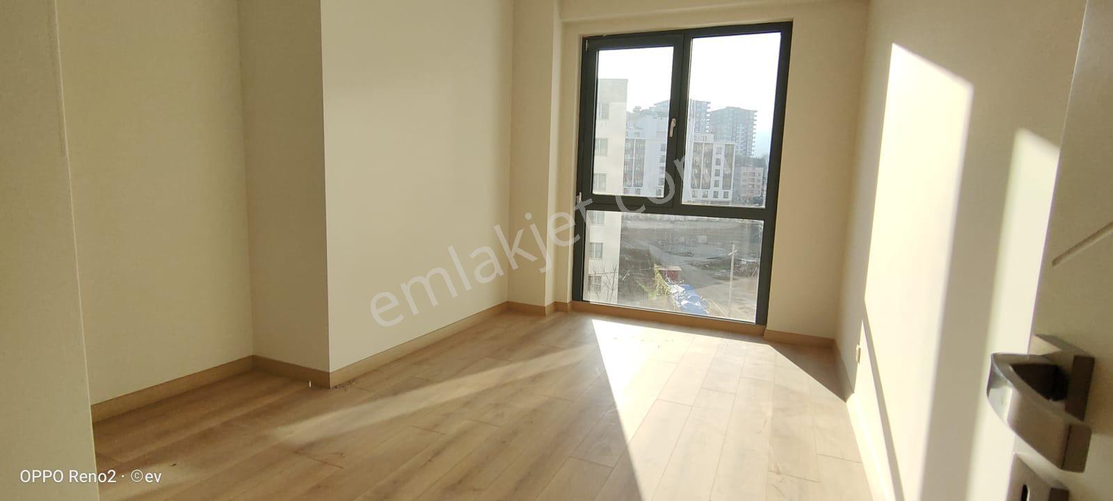 Trabzon Kaşüstü Marine City'de Satılık 3+1 Lüks Daire - Görsel 20