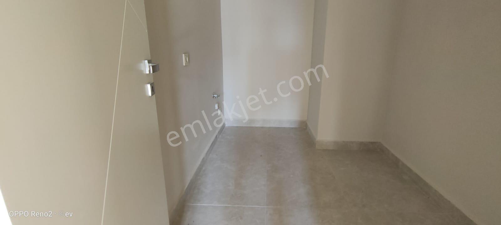 Trabzon Kaşüstü Marine City'de Satılık 3+1 Lüks Daire - Görsel 8