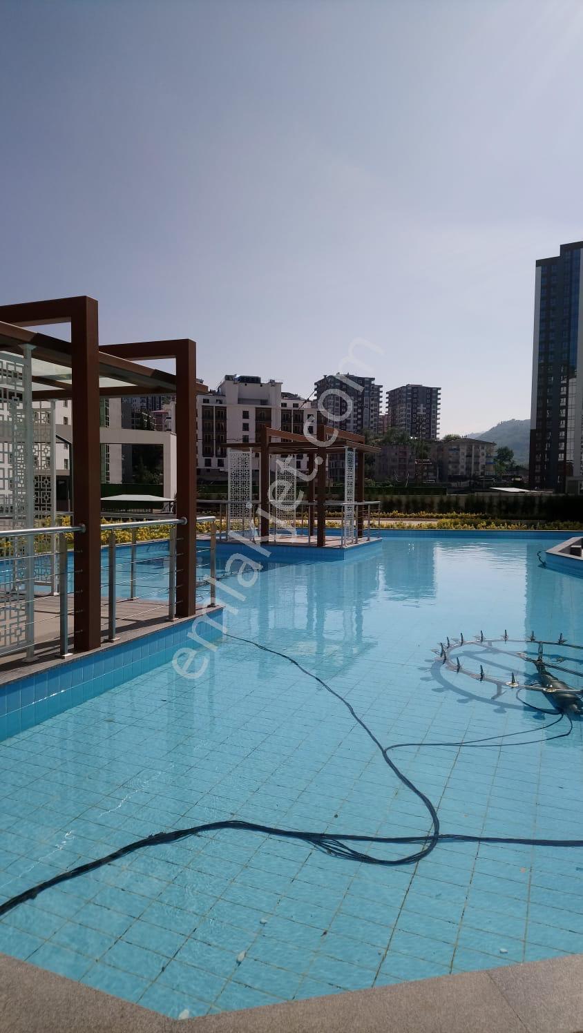 Trabzon Kaşüstü Marine City'de Satılık 3+1 Lüks Daire - Görsel 2