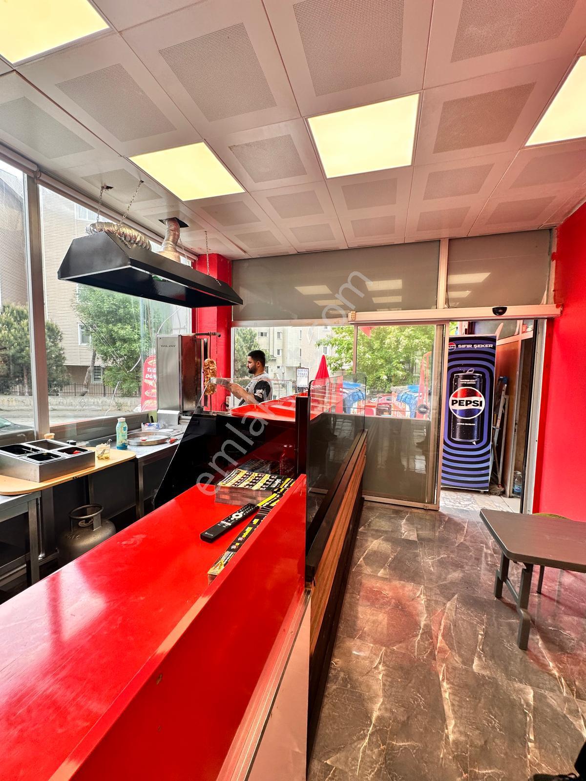 Küçükçekmece Halkalı'da Cadde Üzeri Kiralık Dükkan - Görsel 9