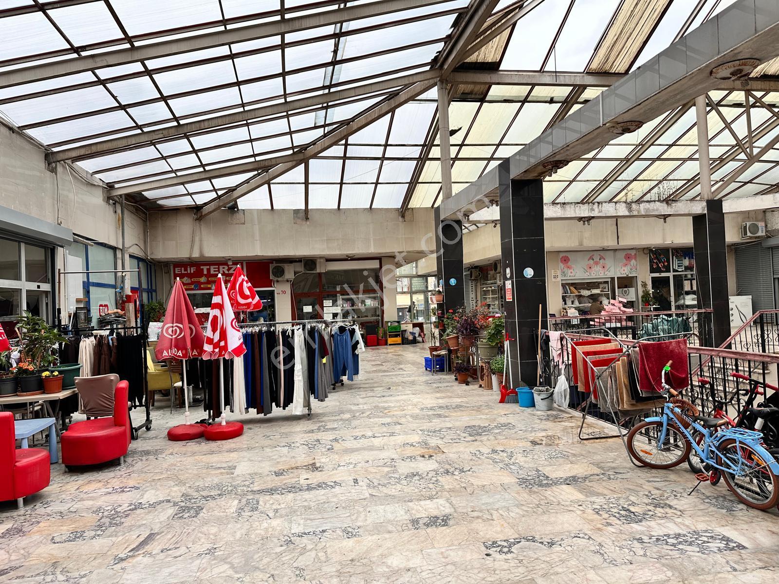 Küçükçekmece Halkalı'da Cadde Üzeri Kiralık Dükkan - Görsel 16