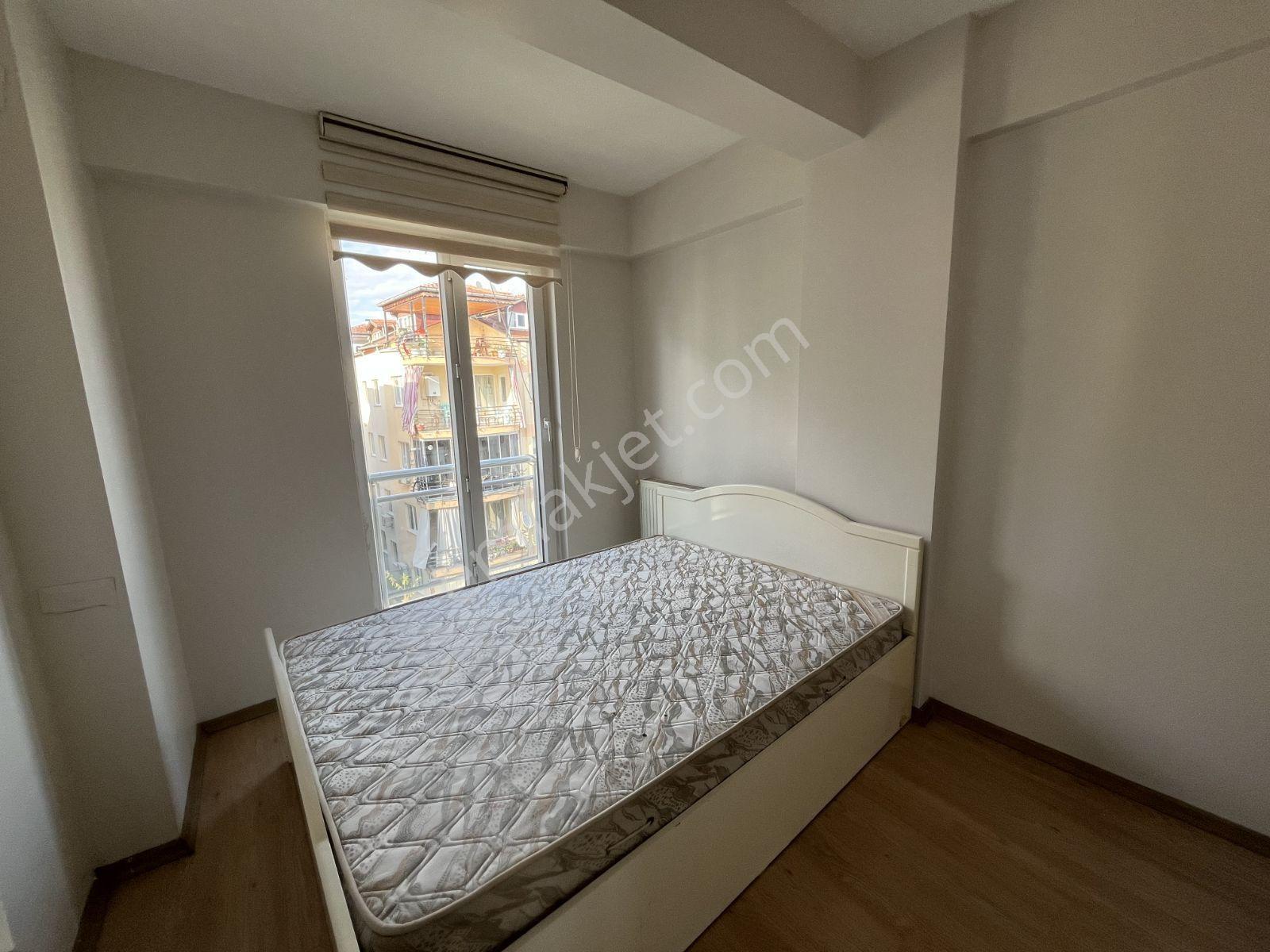 Emek Caddesinde Geniş, Çift Cepheli, Full Eşyalı Kiralık Apart - Görsel 2