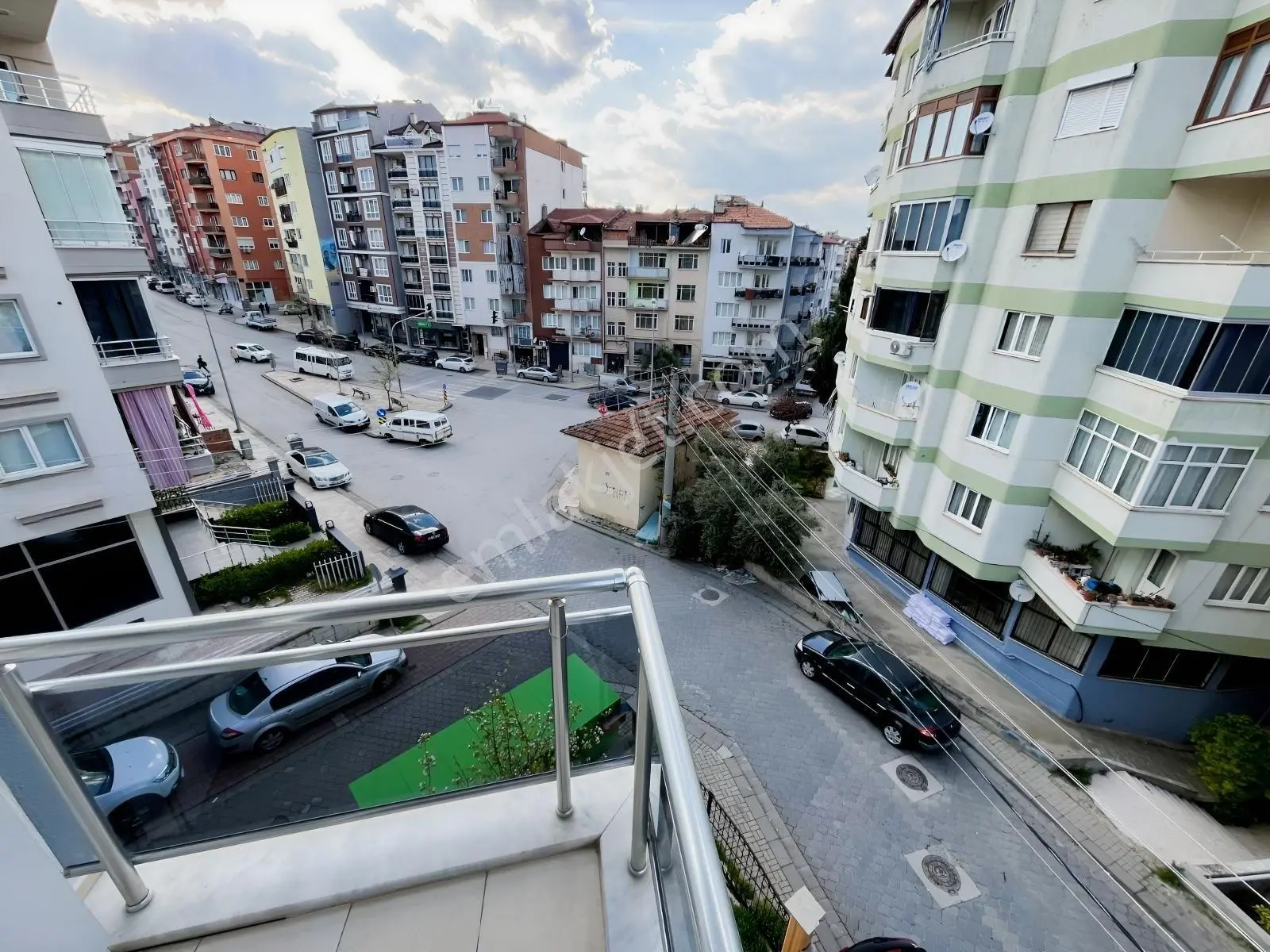 Emek Caddesinde Geniş, Çift Cepheli, Full Eşyalı Kiralık Apart - Görsel 5