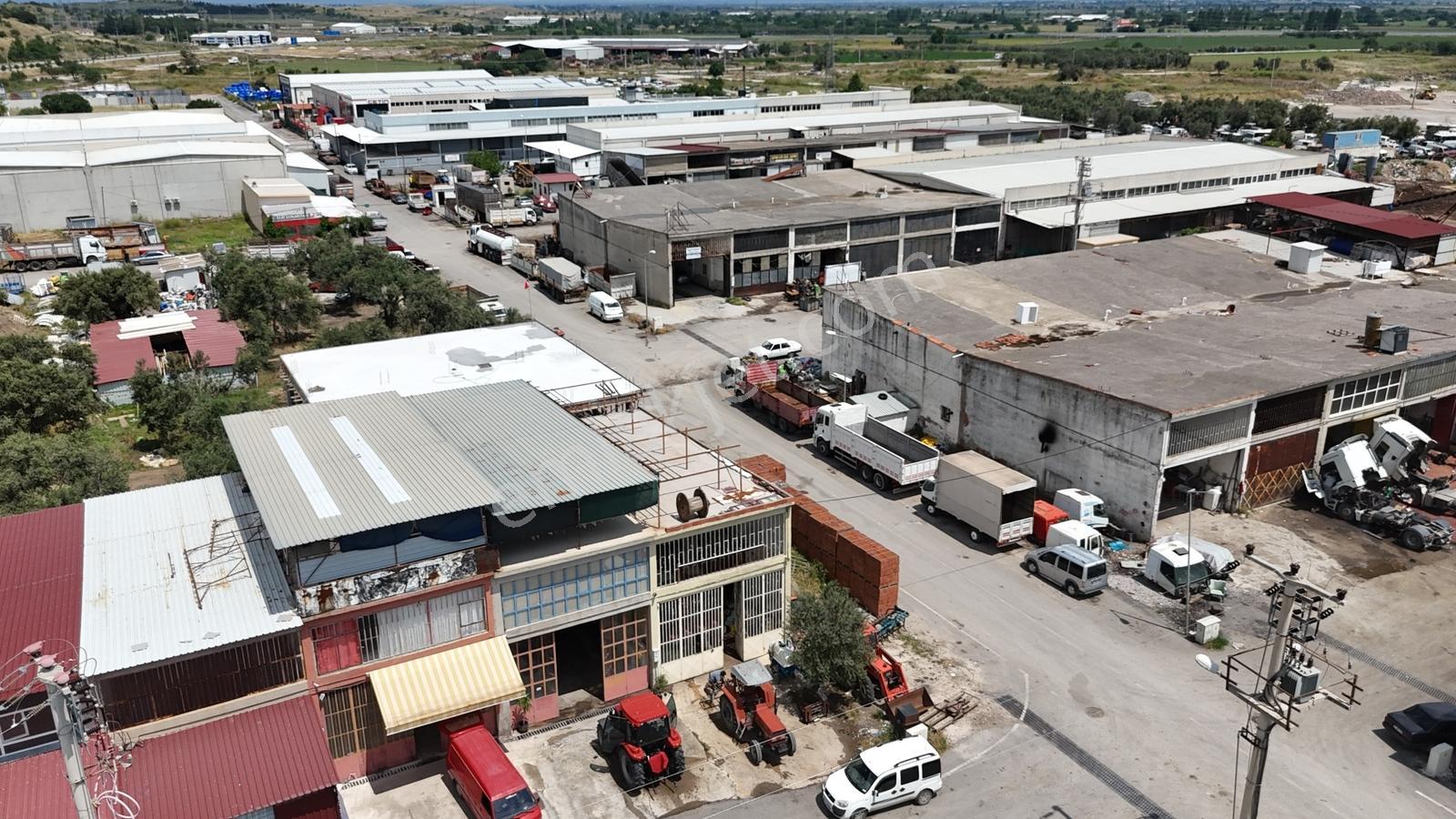 Bergama 3. Sanayi Sitesinde Satılık Köşe Dükkan! - Görsel 13