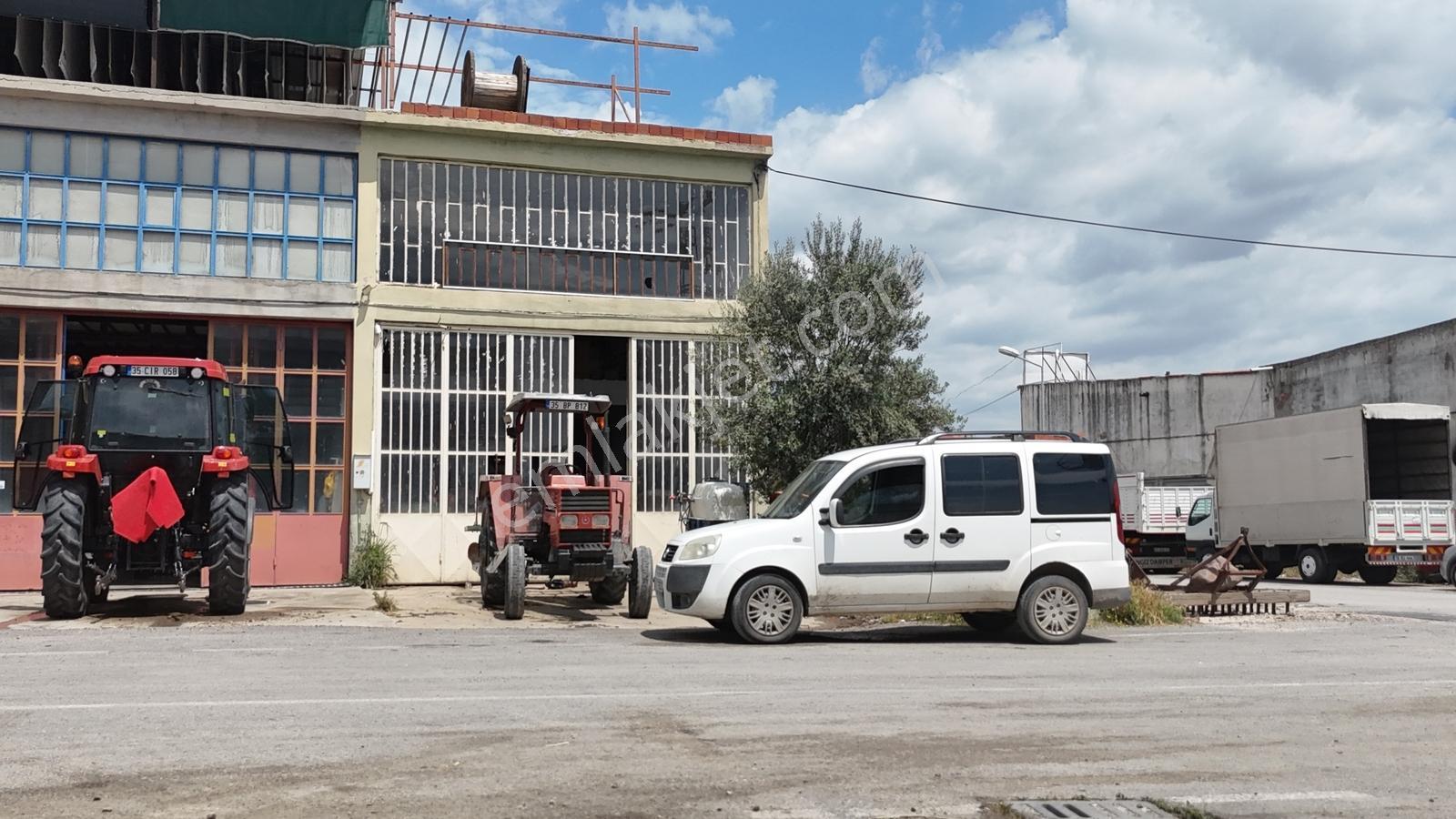 Bergama 3. Sanayi Sitesinde Satılık Köşe Dükkan! - Görsel 9