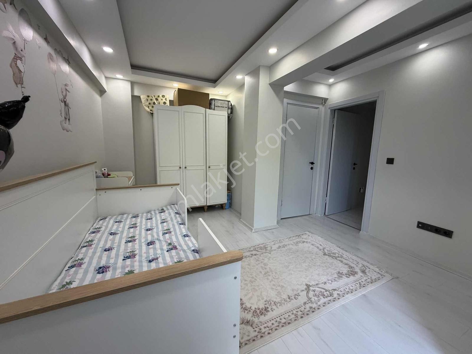 Satılık 3+1 Daire Maltepe Dubleks Veranda Ebevyn Banyo - Görsel 9