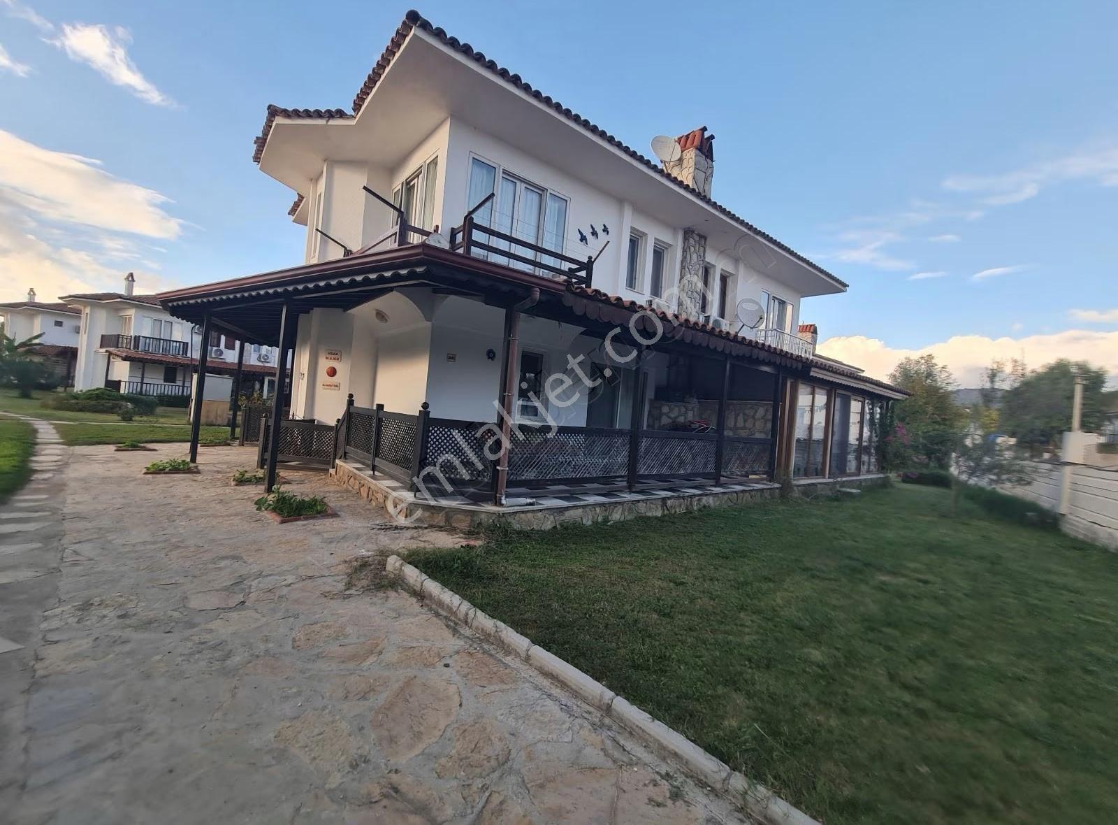 Çiftlik Mh. Havuzlu Sitede Kısa Dönem Kiralık.