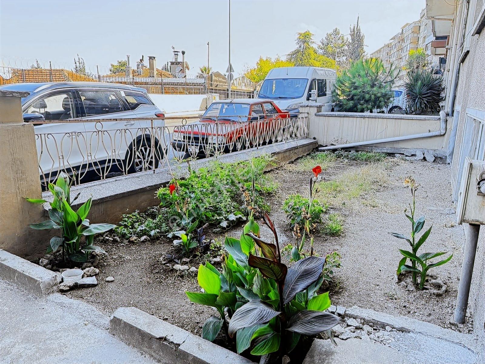 Beşikçiler Cd. Üzeri 2+1 Ara Kat, Önü Açık Bahçeli Kiralık Daire - Görsel 2