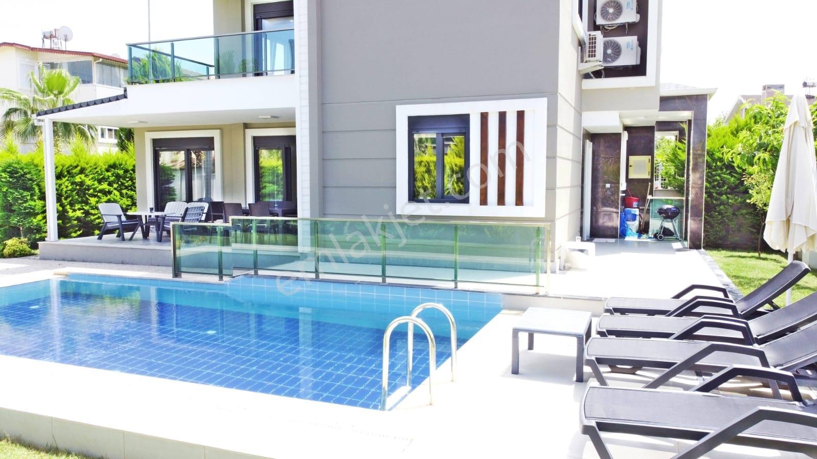 Kadriye'de 3+1 Ultra Lüks Villa Müstakil Havuzlu Ve Bahçeli - Görsel 5