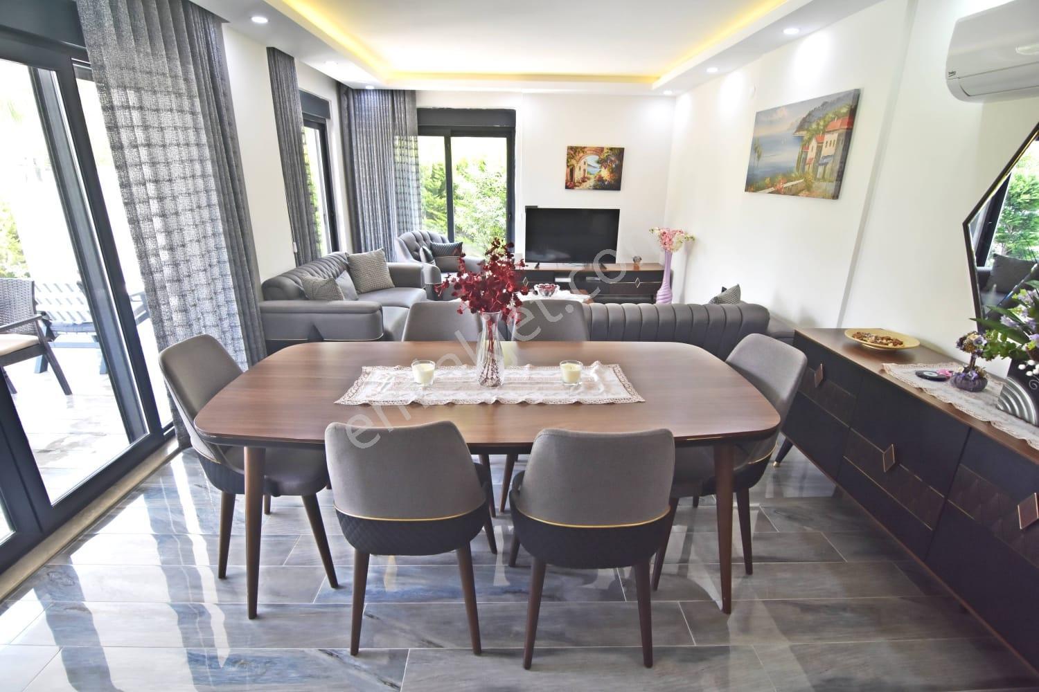 Kadriye'de 3+1 Ultra Lüks Villa Müstakil Havuzlu Ve Bahçeli - Görsel 21