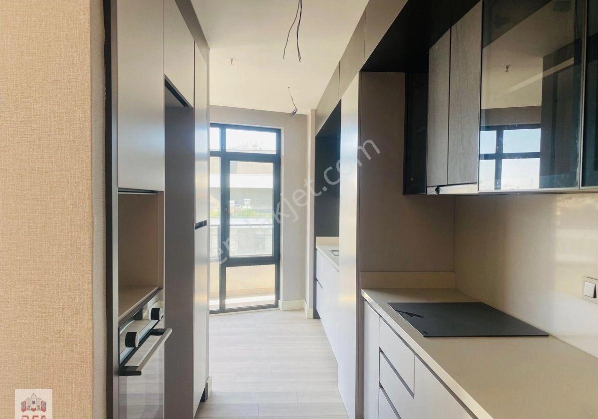 Velüx Ankara’da Muhteşem Manzaralı Büyük Tip 2 +1 - Görsel 15