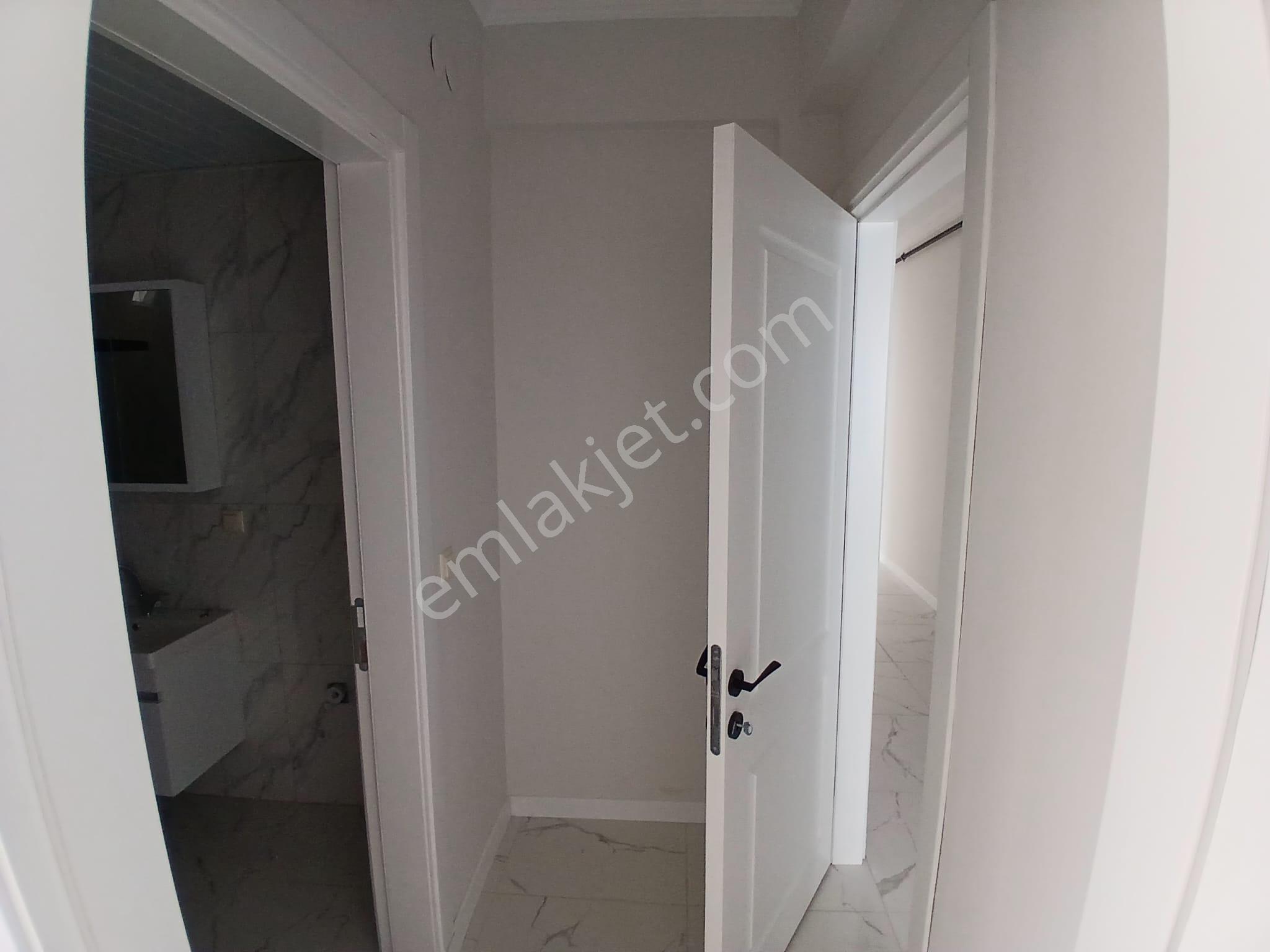Akçay Emlak'tan Akşehir Gazi Mahallesi Adliye Lojmanları Yanında Ara Kat Kiralık Sıfır 3+1 Daire - Görsel 22