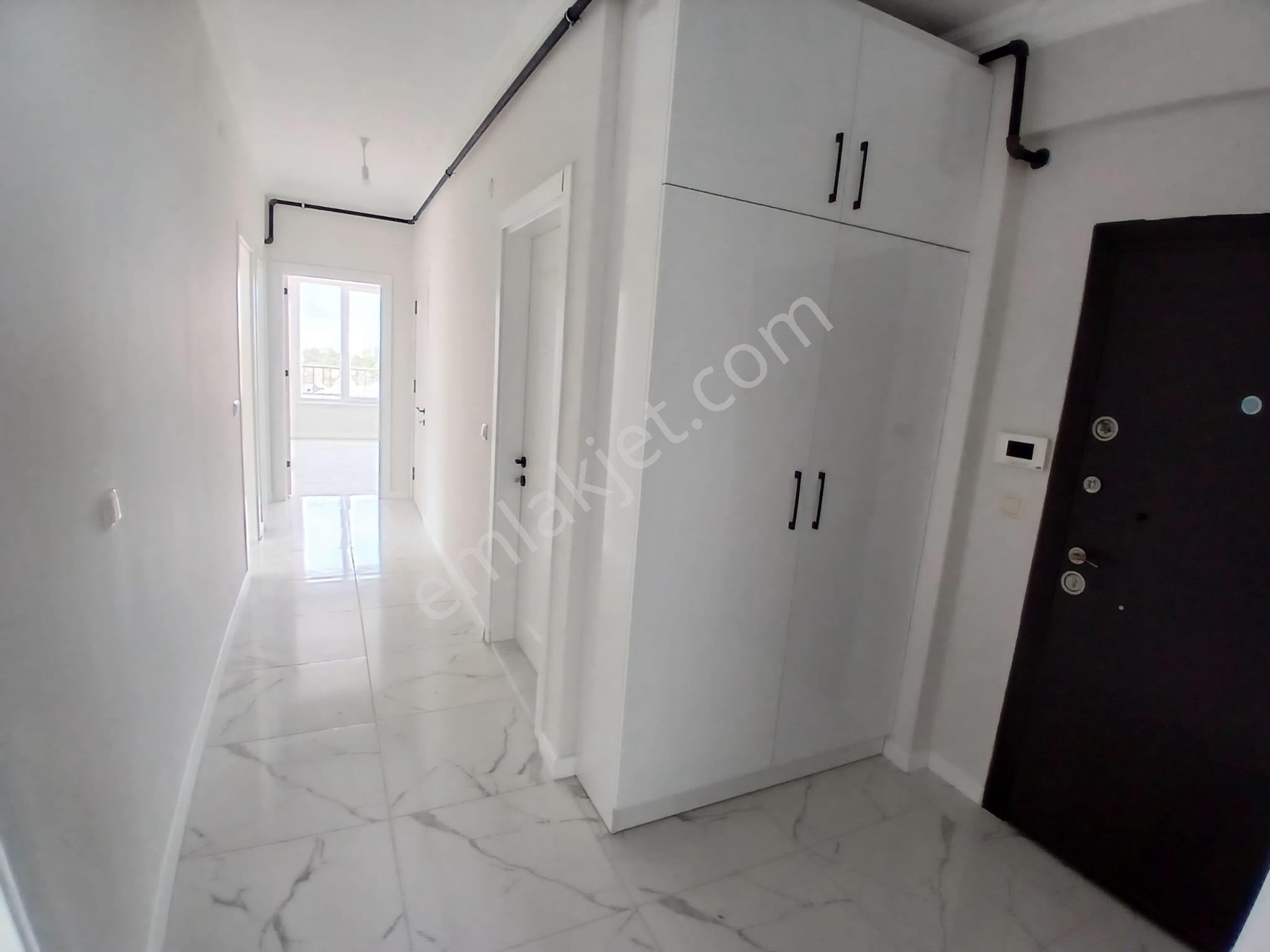 Akçay Emlak'tan Akşehir Gazi Mahallesi Adliye Lojmanları Yanında Ara Kat Kiralık Sıfır 3+1 Daire - Görsel 25