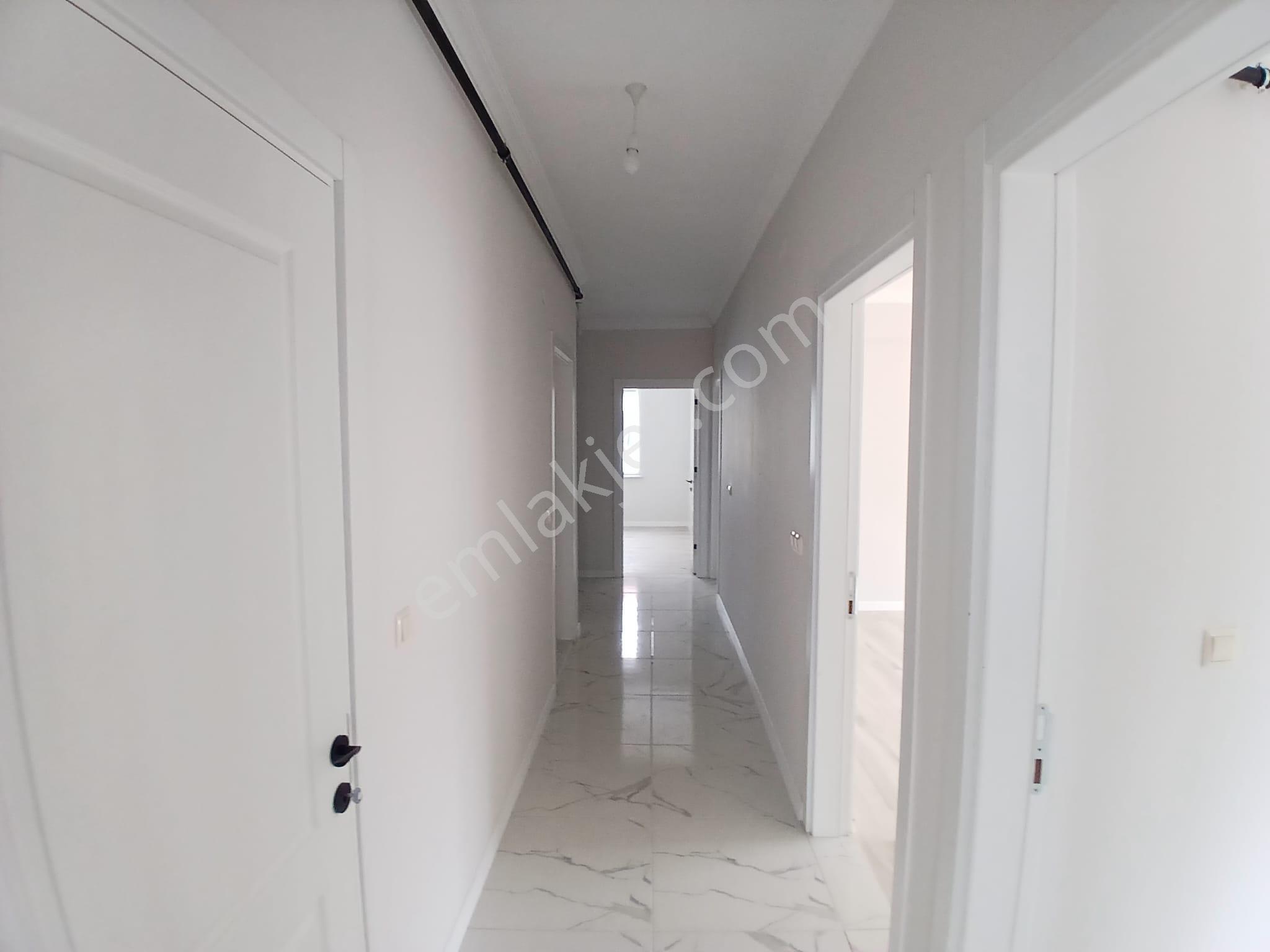 Akçay Emlak'tan Akşehir Gazi Mahallesi Adliye Lojmanları Yanında Ara Kat Kiralık Sıfır 3+1 Daire - Görsel 27
