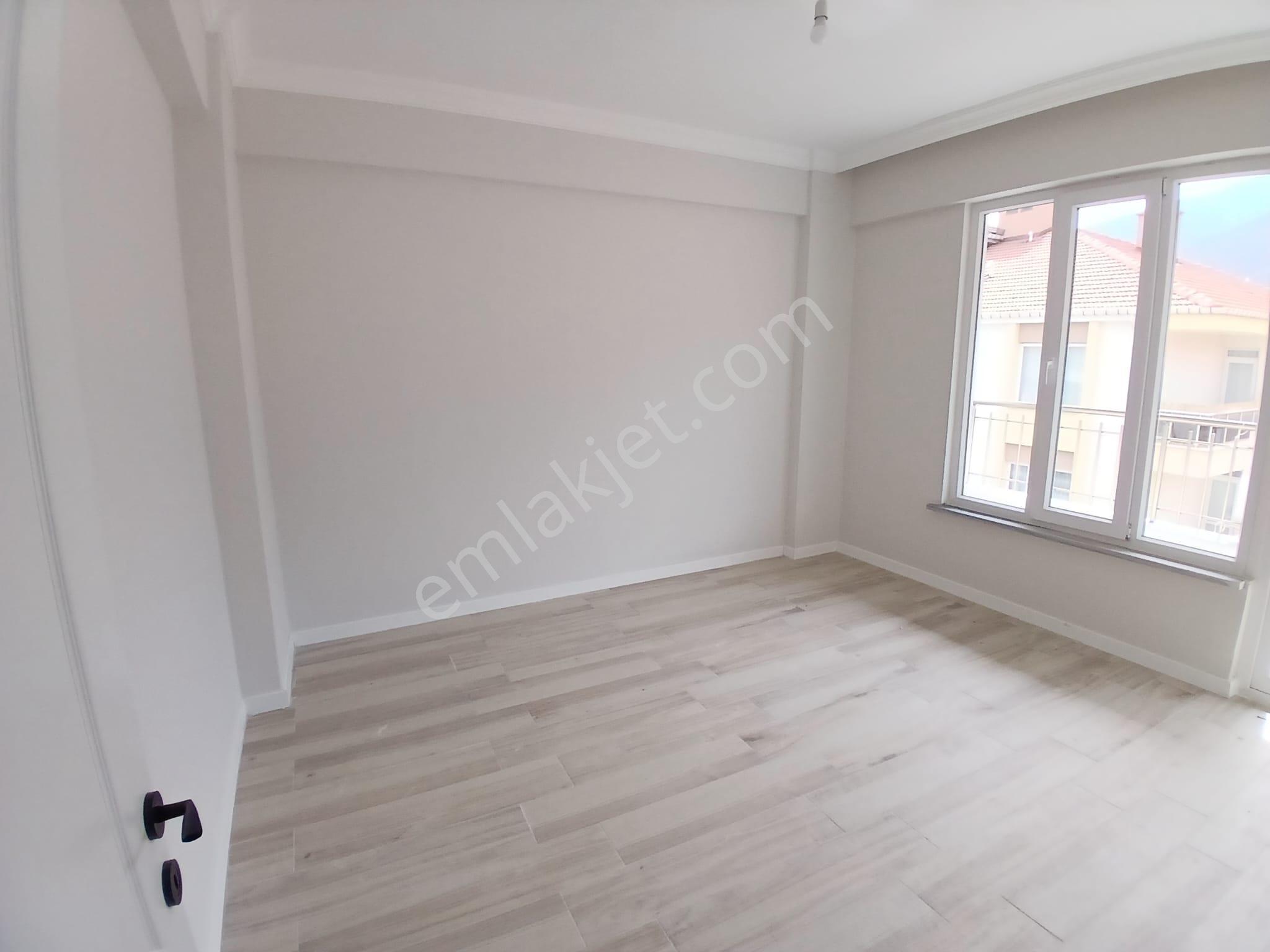 Akçay Emlak'tan Akşehir Gazi Mahallesi Adliye Lojmanları Yanında Ara Kat Kiralık Sıfır 3+1 Daire - Görsel 18
