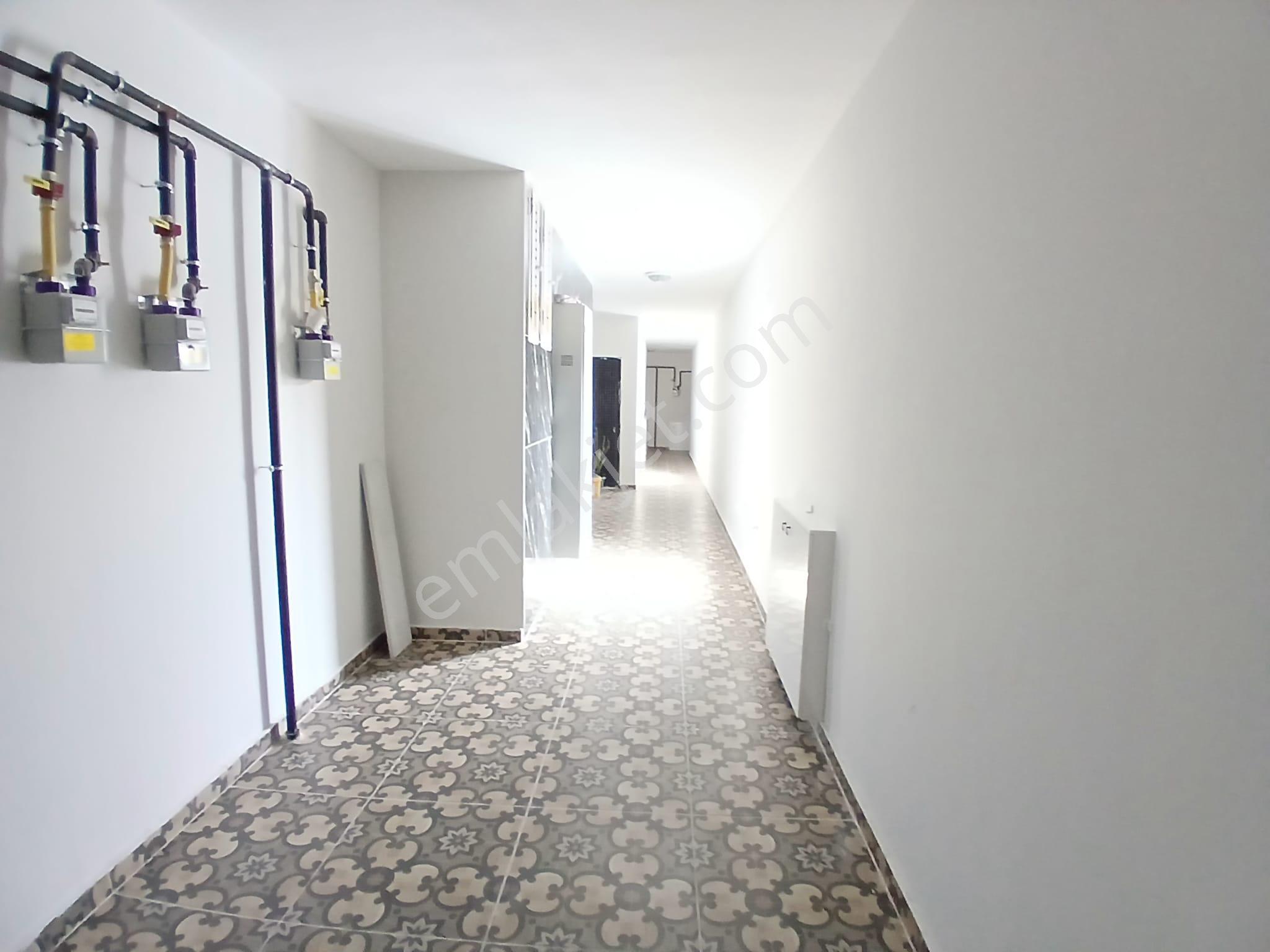 Akçay Emlak'tan Akşehir Gazi Mahallesi Adliye Lojmanları Yanında Ara Kat Kiralık Sıfır 3+1 Daire - Görsel 31