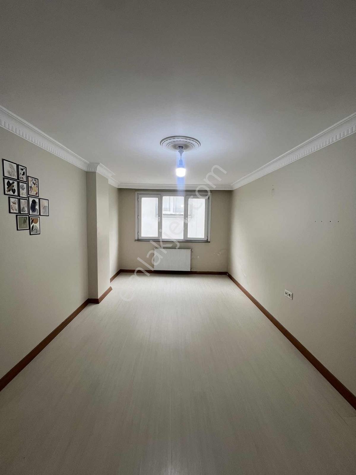 Metrobüse Yakın Geniş M2 Otoparklı Daire - Görsel 8