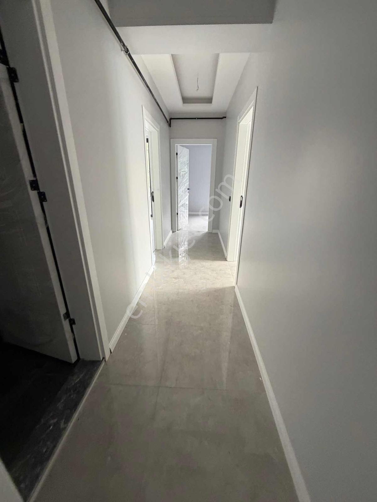 İncesu Yalı Mahallesi'nde Eşyasız Ayrı Mutfak 2+1 Satılık Daire - Görsel 3