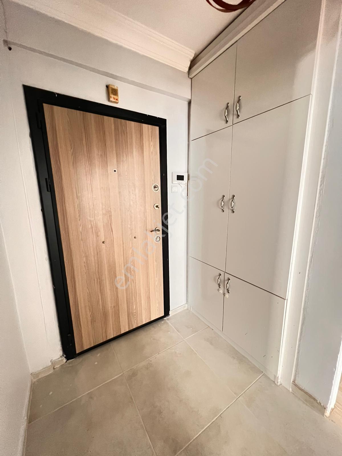 H.evlerinde 3+1 K.mutfak Merkezi Lokasyon Doğalgazlı Kiralık - Görsel 4