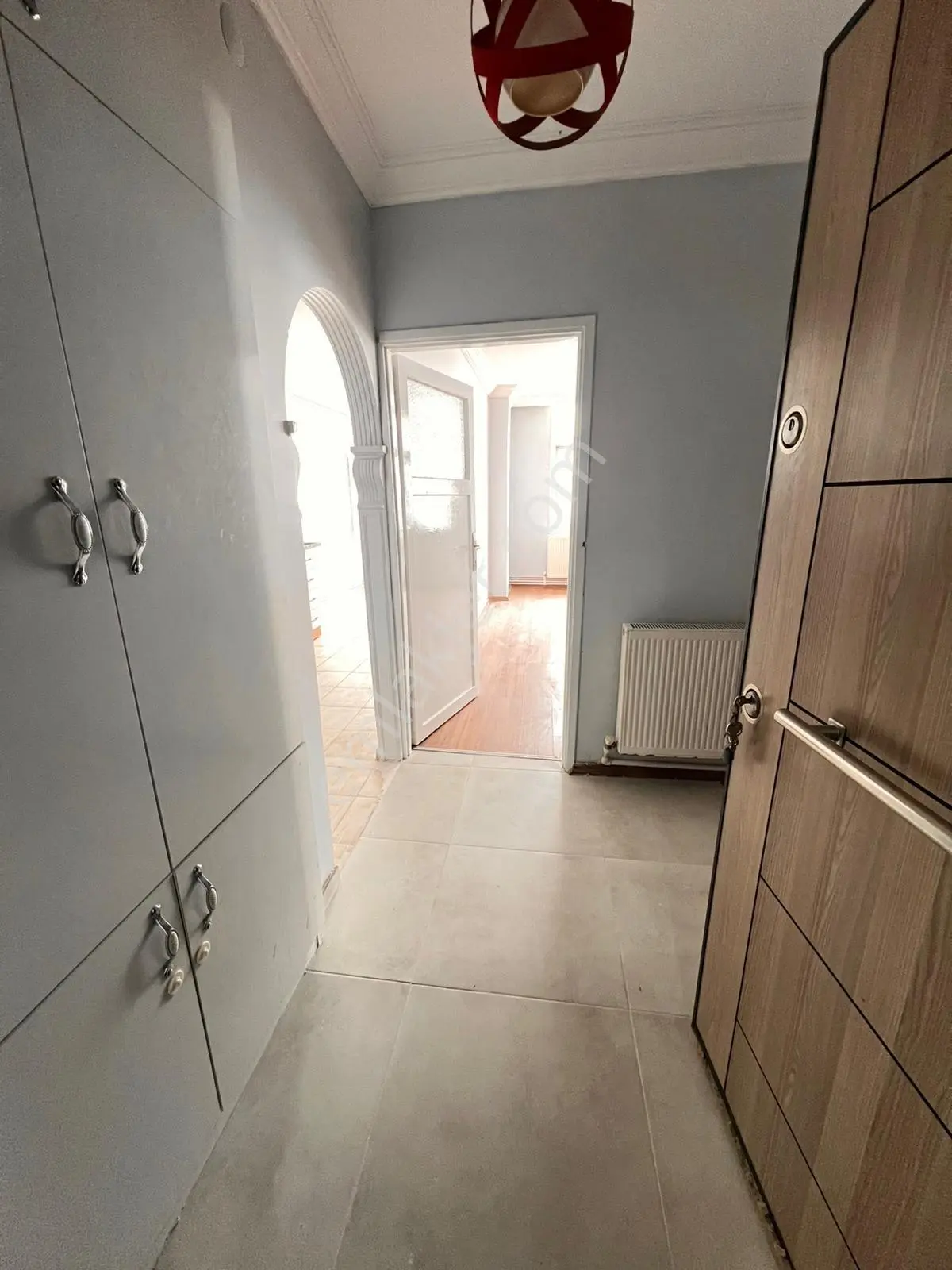 H.evlerinde 3+1 K.mutfak Merkezi Lokasyon Doğalgazlı Kiralık - Görsel 2