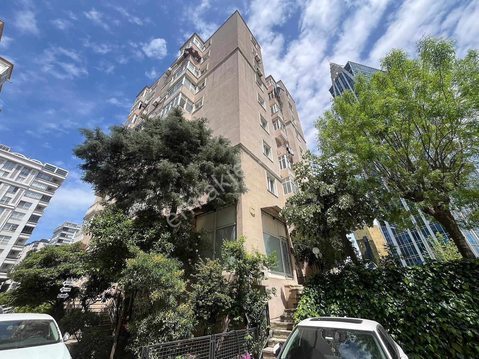 Maltepe'de Site İçerisinde Metroya Yakın Satılık Daire | Tekce - Görsel 2