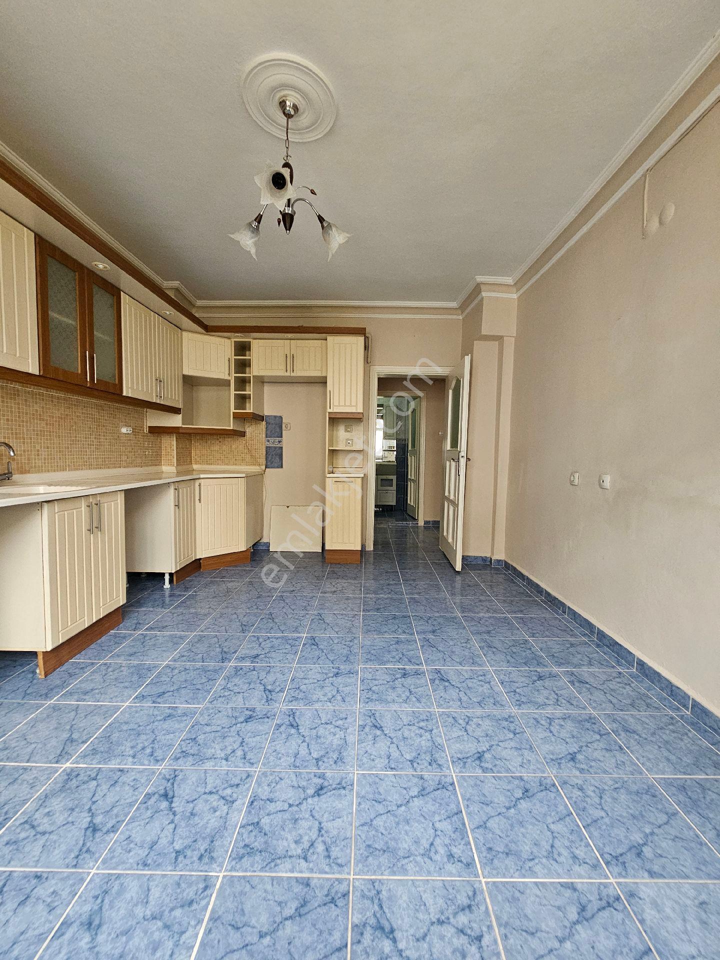 Kiralık Metrobüse Yakın 3+1 Daire - Görsel 22