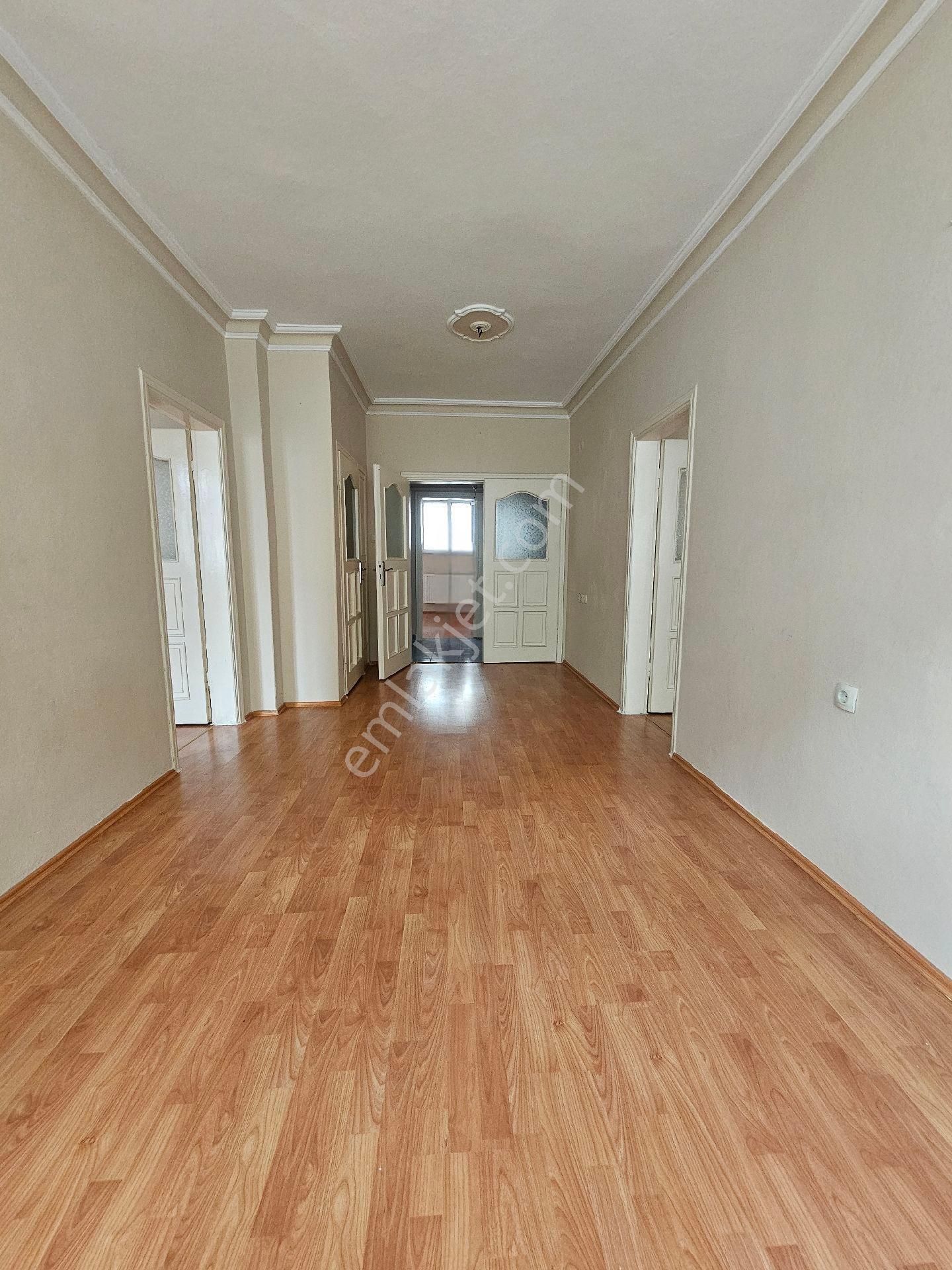 Kiralık Metrobüse Yakın 3+1 Daire - Görsel 11