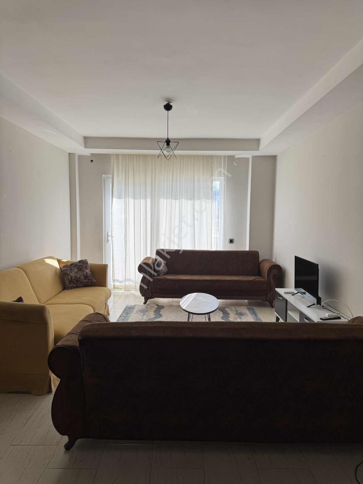 Yeşilovacık Eşyalı Denize 300 M