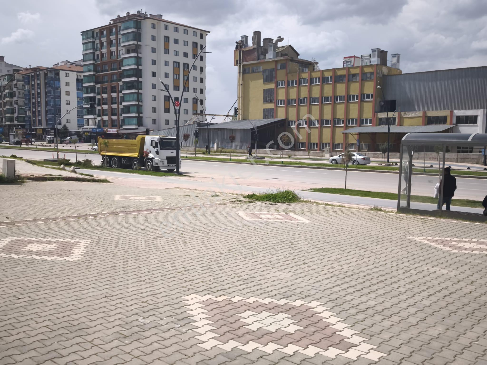 Pex Ankadan Tecde Anacadde Üzeri Kiralık Asma Katlı 70 M² Dükkan - Görsel 2