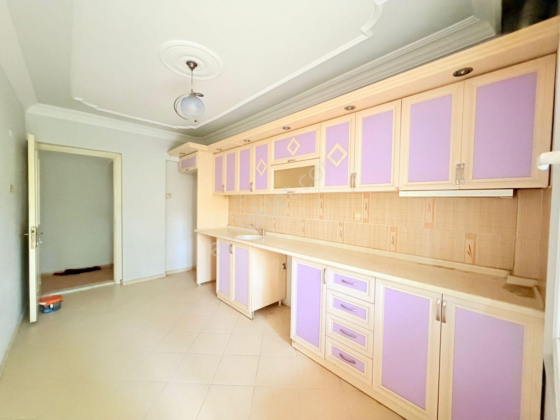 🏡 Göl-san Gayrimenkul’den 🏡 Zafer Mah. Site İçerisinde 3+1 Satılık Daire