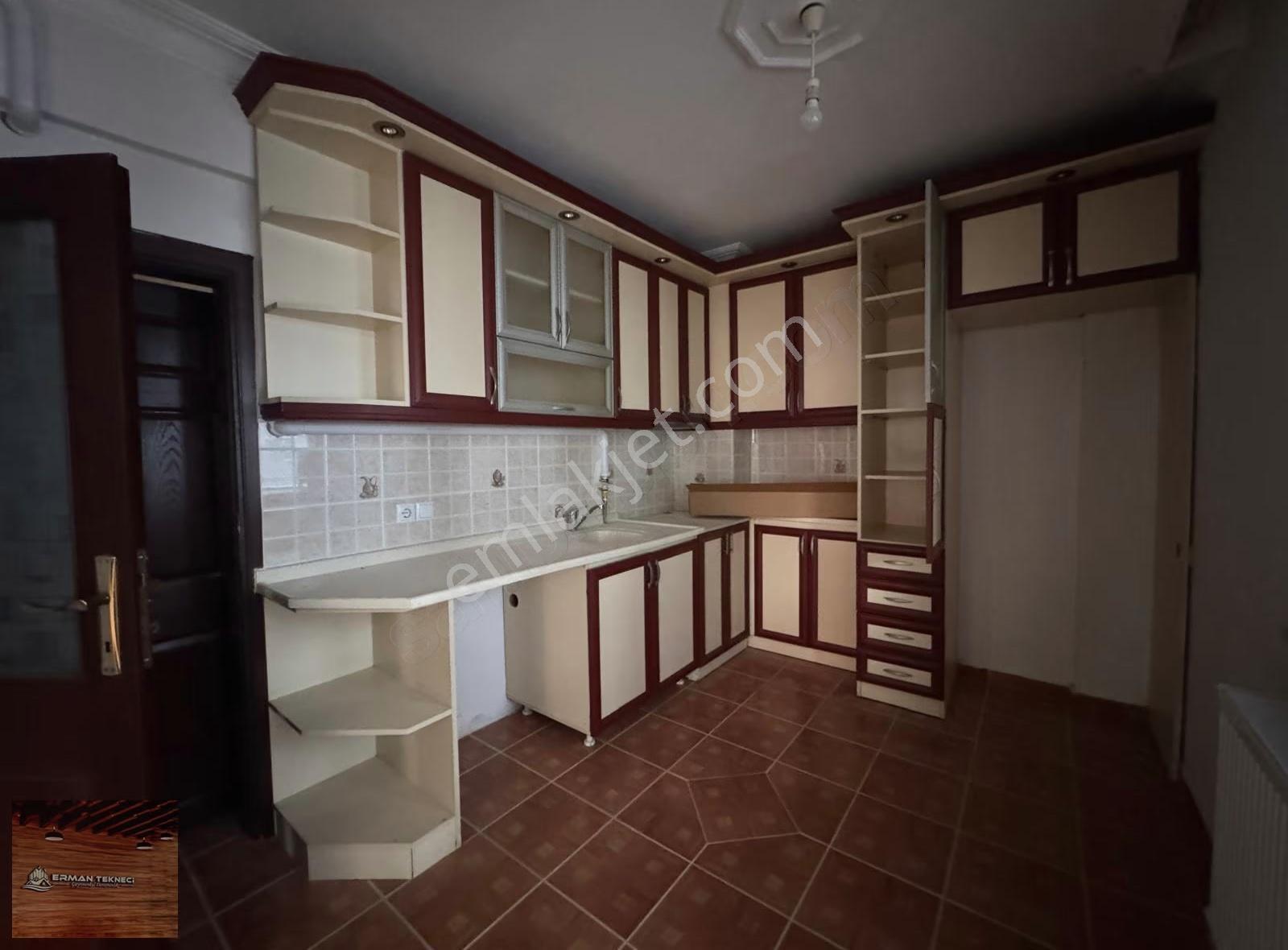 Ordu Perşembe Düz Mahallede Kiralık 3+1 Arakat Daire - Görsel 12