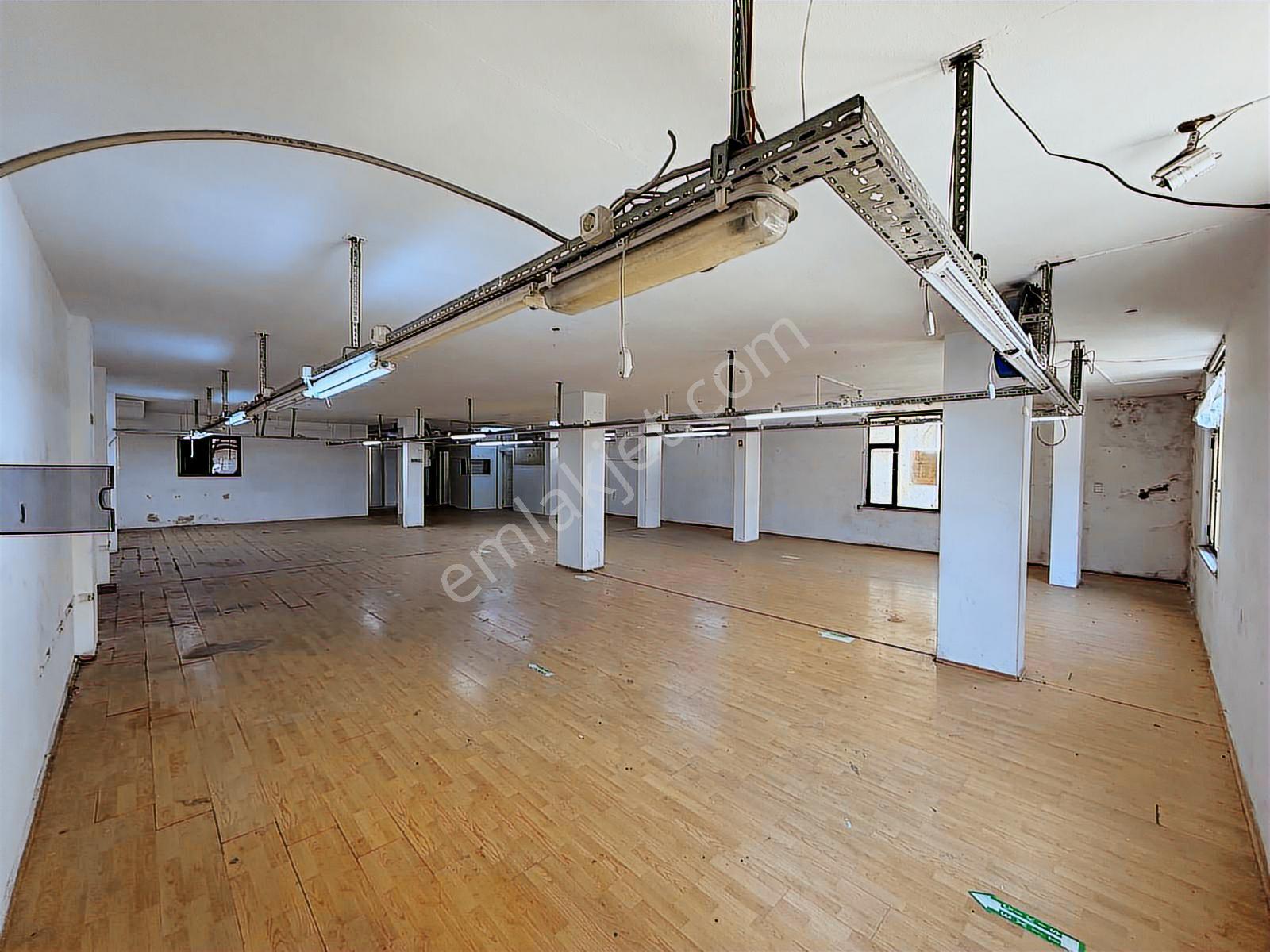 Torunlar'dan Kiralık 1.kat 300m2 İşyeri Kafe İmalat Atölye - Görsel 7