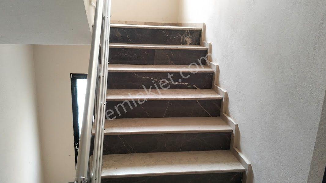 Ayvalık Sarımsaklı Yonca Mevki Kiralık 2+1 Daire - Görsel 5