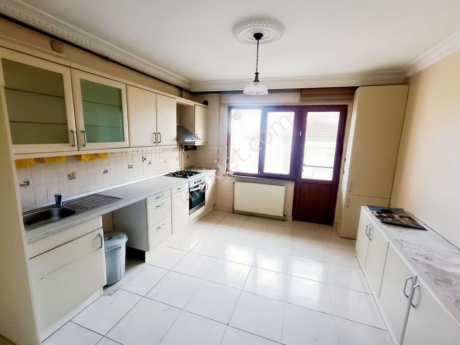 Kazimiye Mahallesi Bahçelievlerde 180 M2 3+1 Satılık Daire - Görsel 24