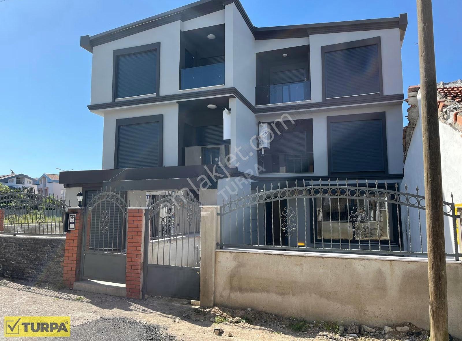 4+1 Gaziemir 9 Eylül Mah. Müstakil Tarzında Satılık Villa - Görsel 8